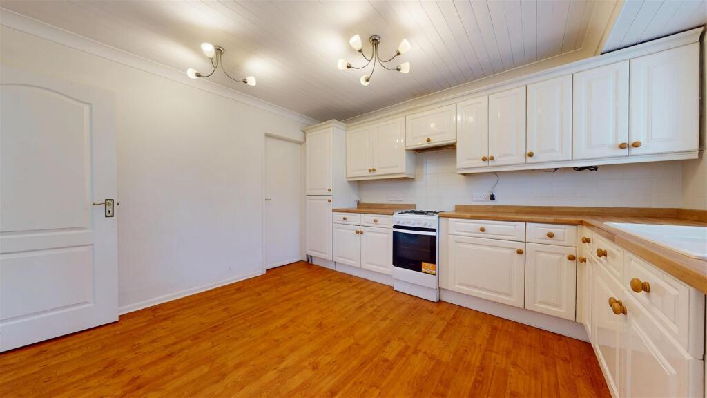 Humber Crescent Kitchen