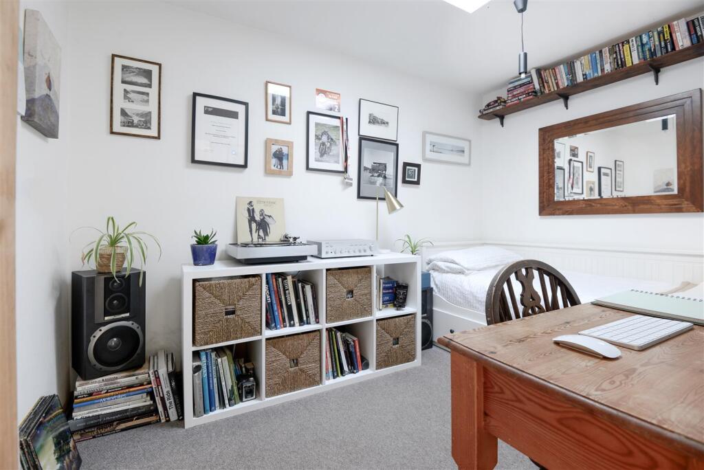 Bedroom 2.jpg