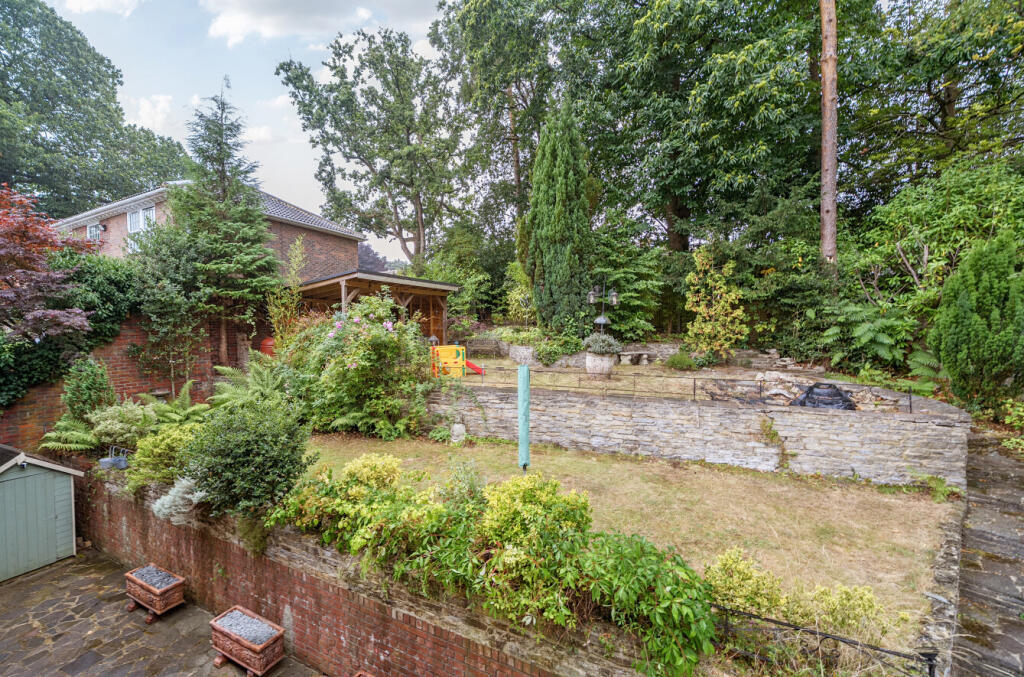 1343261-16-68adb0...