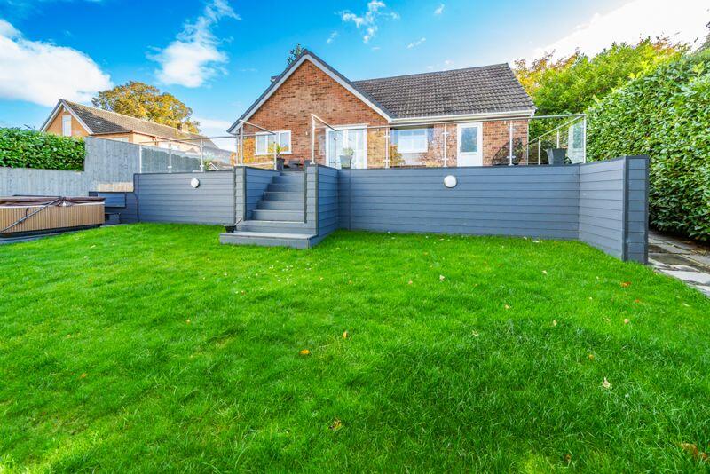 1ST FLOOR BEDROOM 1 EN-SUITE