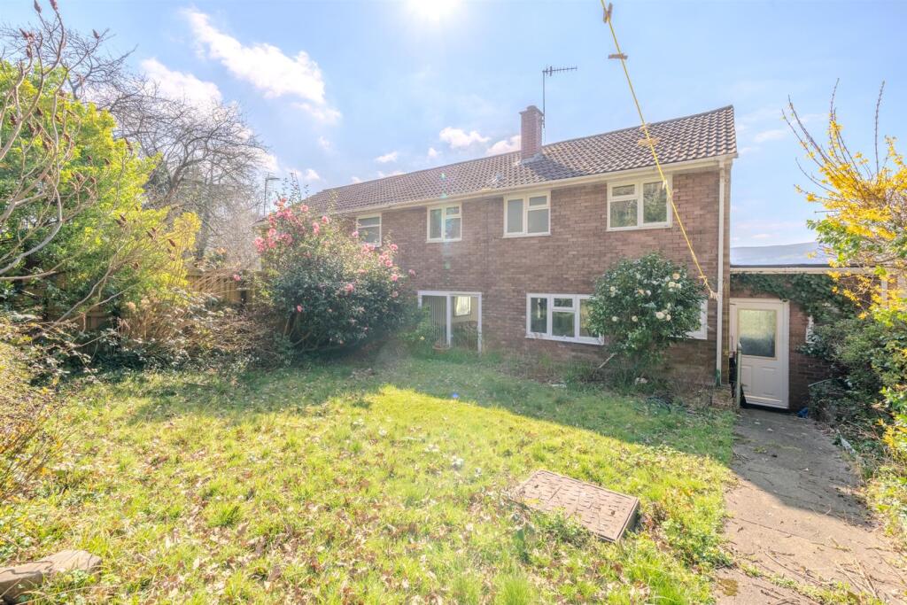 22 Garw Wood Drive-19.jpg