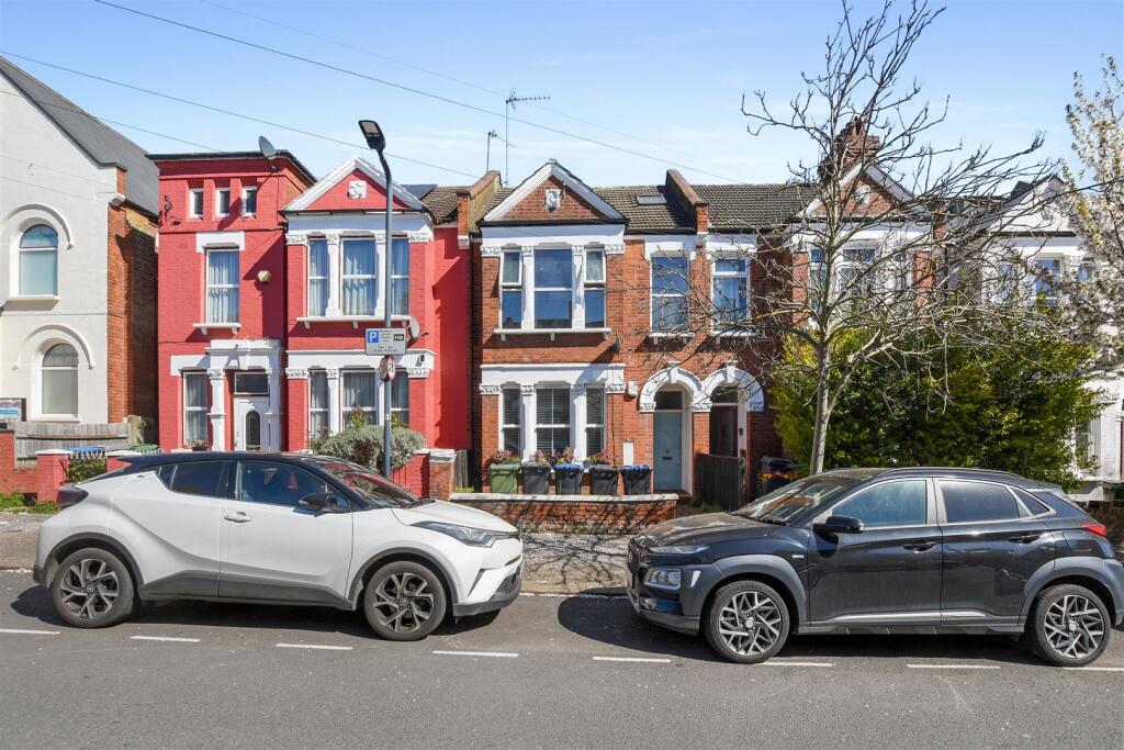 08-8921GCWT - Flat A 27 Leghorn Road - Exterior -O