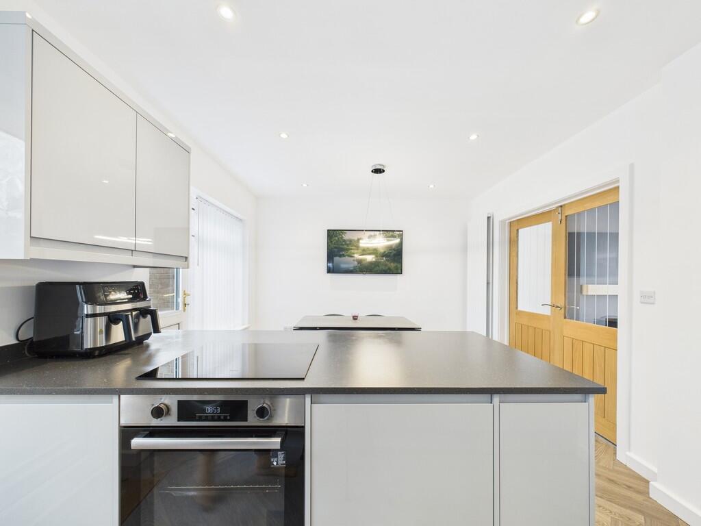 CAM01835G0-PR0298...