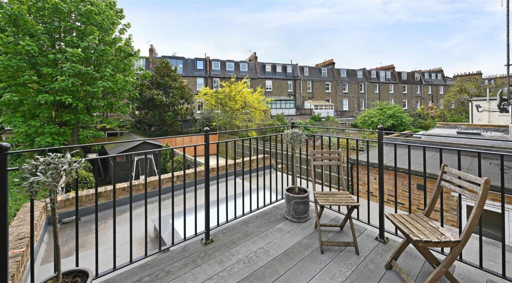 Sulgrave Road - Roof Terrace3 Cropped.JPG