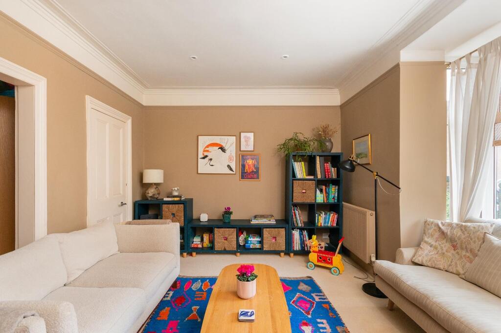 0R6RFS - Living Room C.jpg