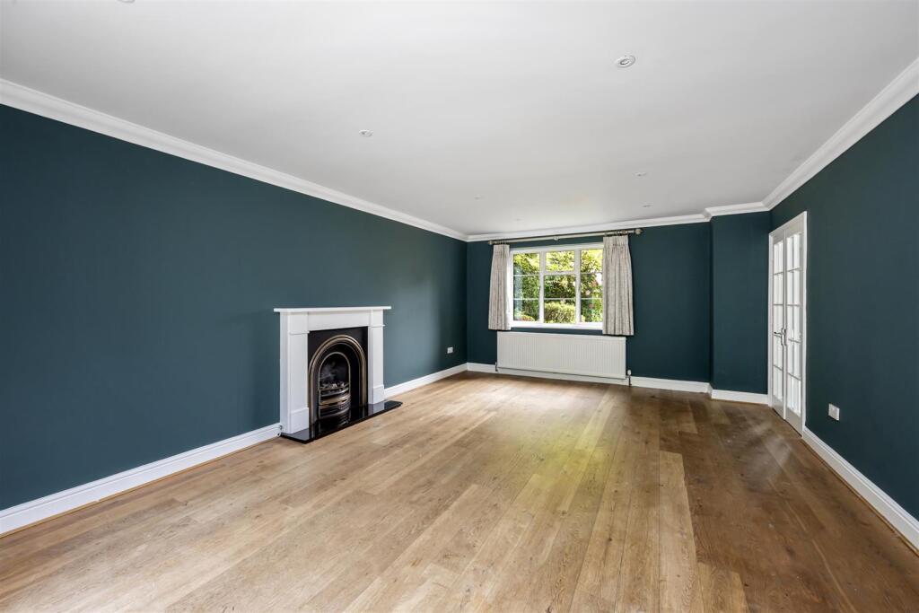 Warren Drive, Tudor House-017.jpg