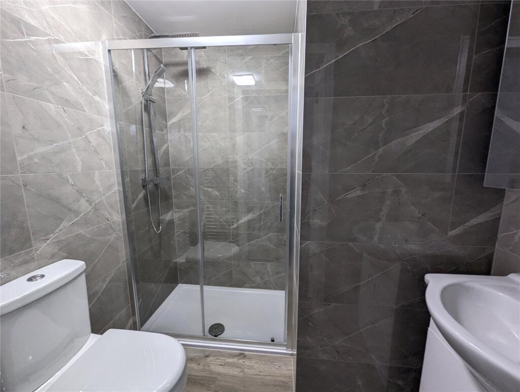 Bedroom 2 En-Suite