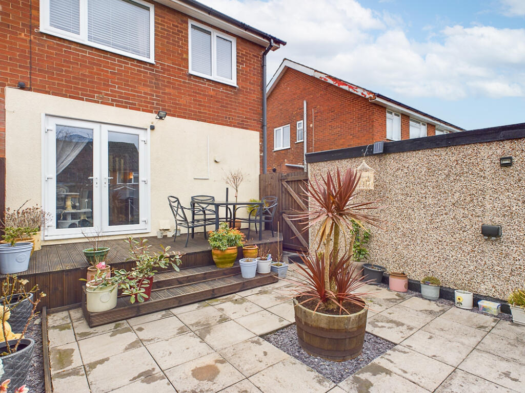 CAM03674G0-PR0397-STILL011-Edit