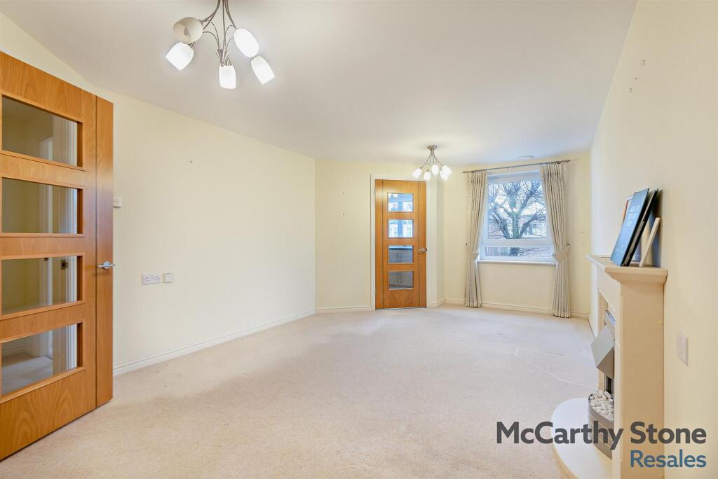 8637321-interior08-800.jpg