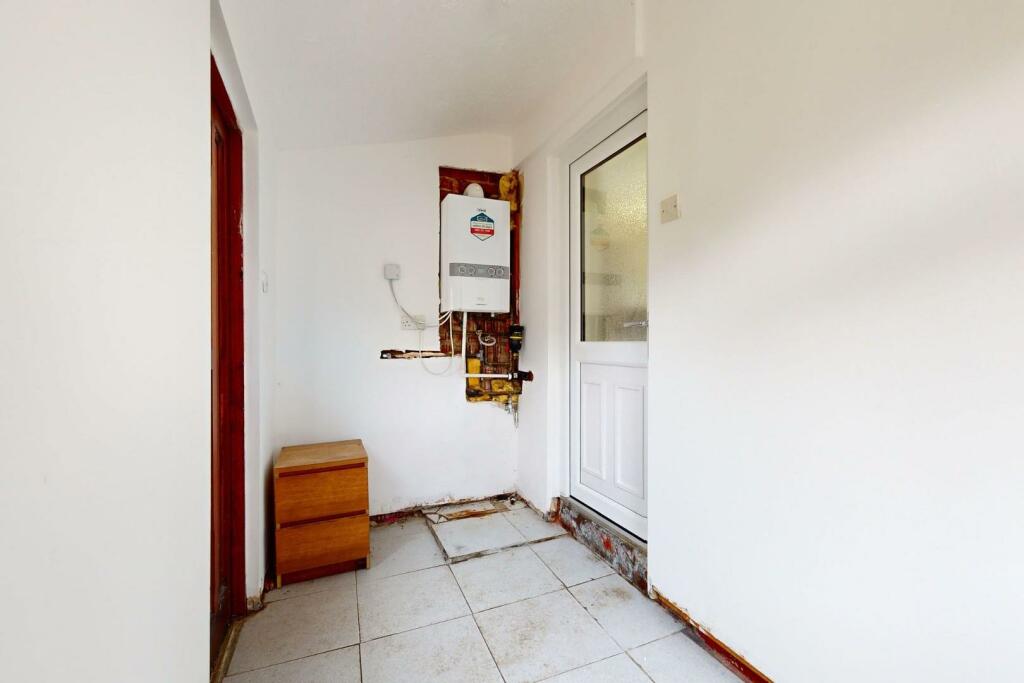 6DavyDrive(Interior)(7of19).jpg