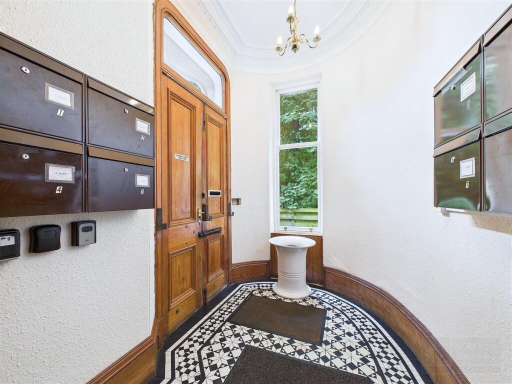 Communal Entrance Vestibule