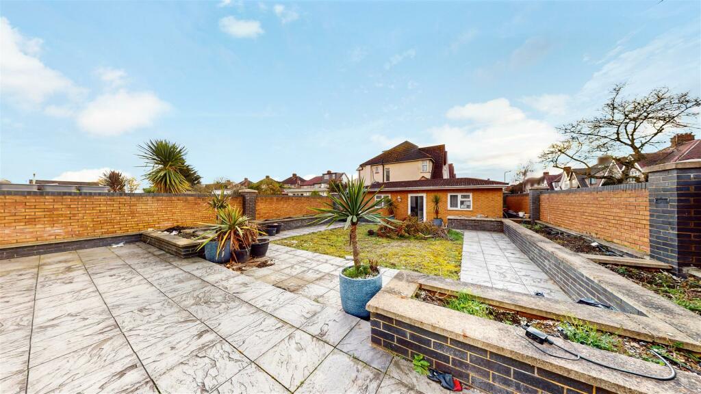 Garden &amp; Outhouse.jpg