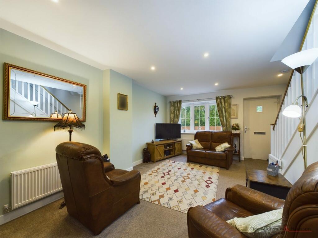 Lounge/Dining Room