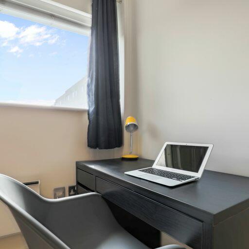 1 bed exec