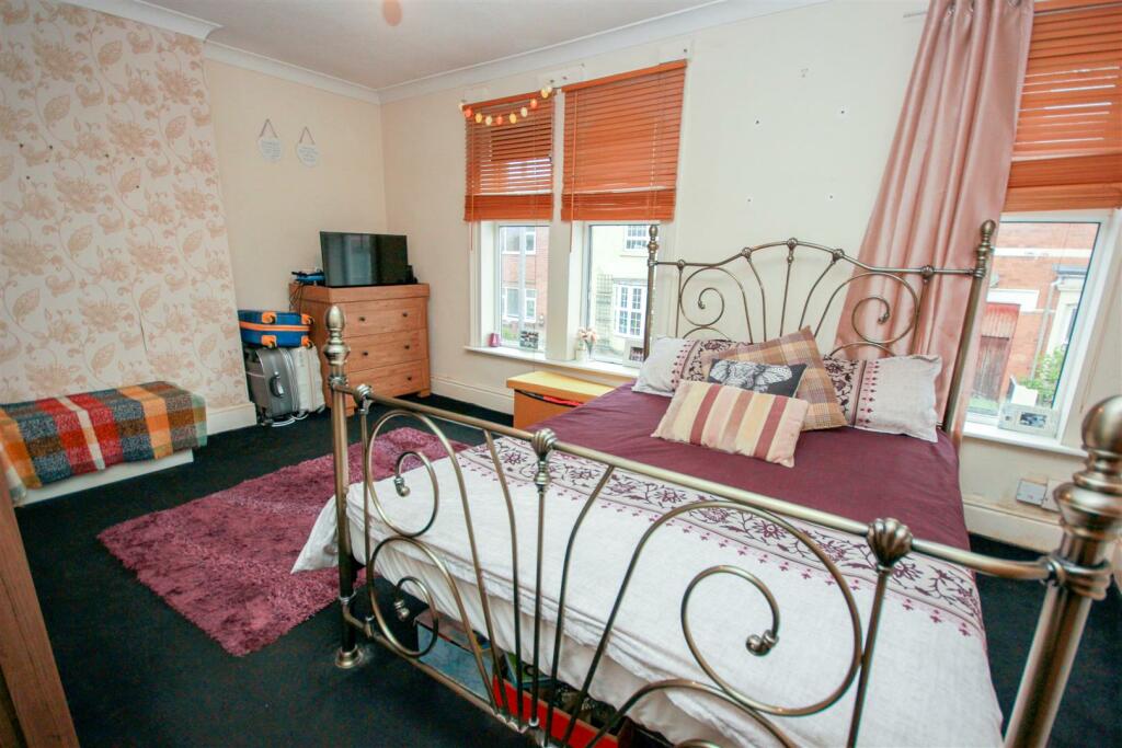 Master Bedroom.jpg