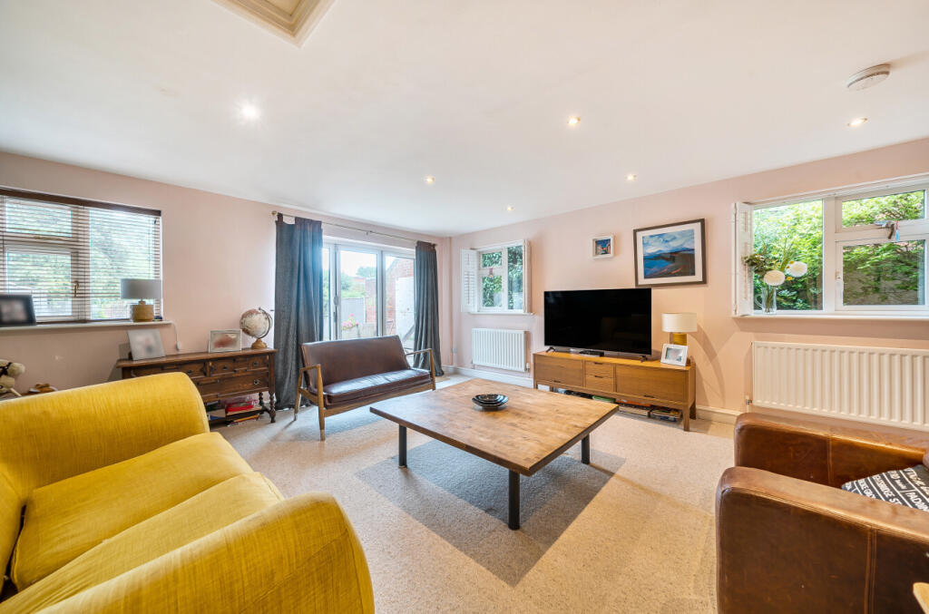 1328135-28-687946...