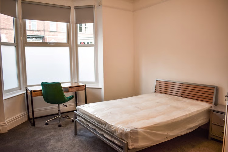 57 Richmond - bedroom4.png