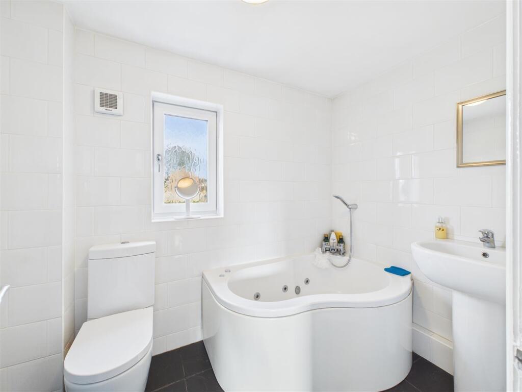 HOUSE BATHROOM