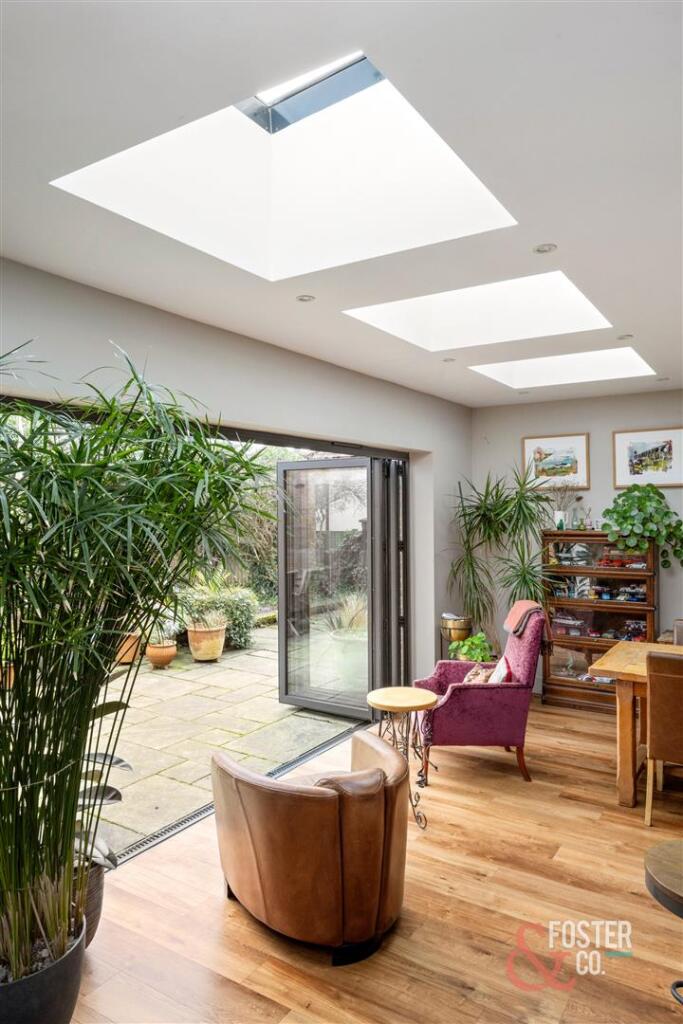 Tredcroft Road, 4-006.JPG