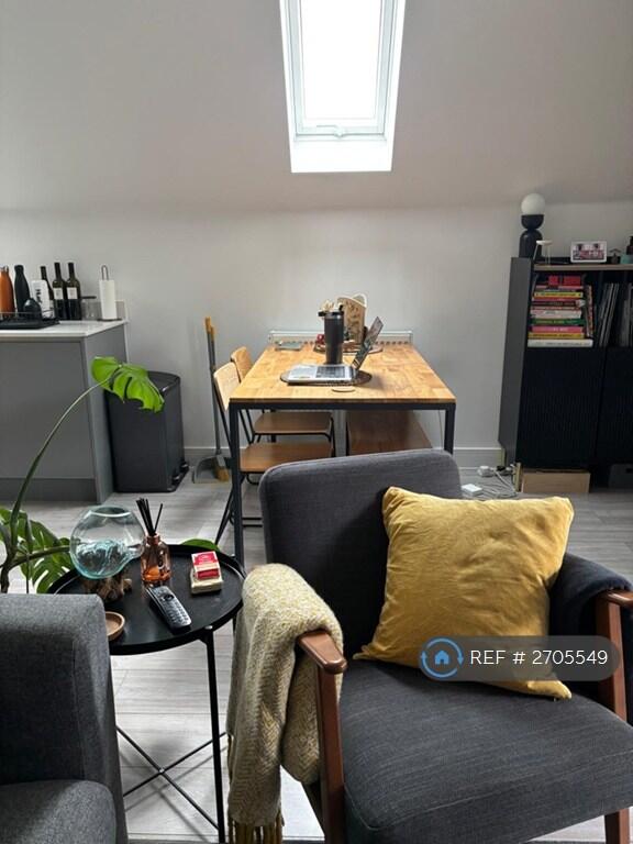 Open Plan Lounge / Kitchen