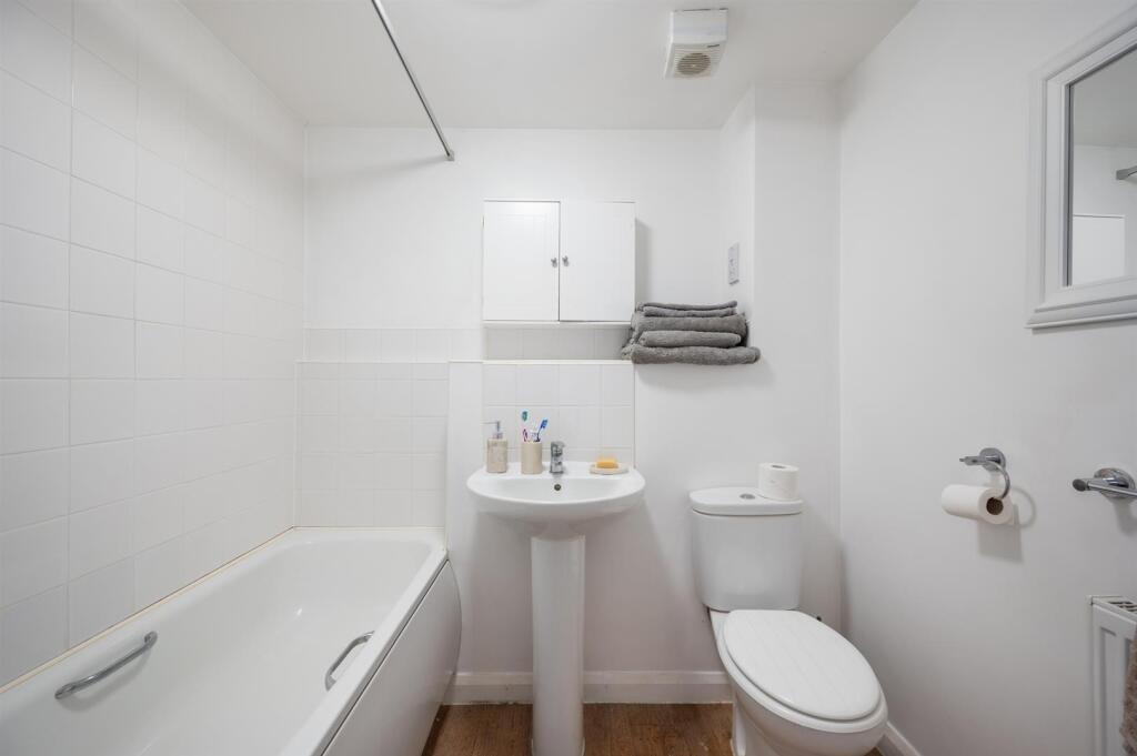 Bathroom.jpg