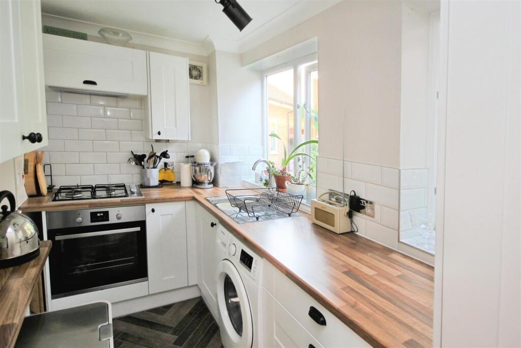 76b45eb3-New 20Kitchen.jpg