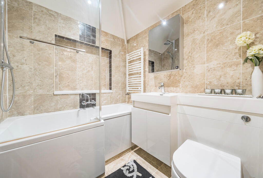 1369046-17-68f110...