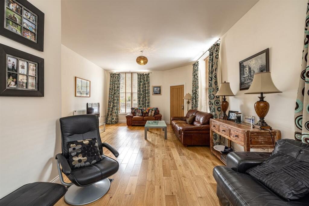 2 Heatherlie Terrace Selkirk 11.JPG