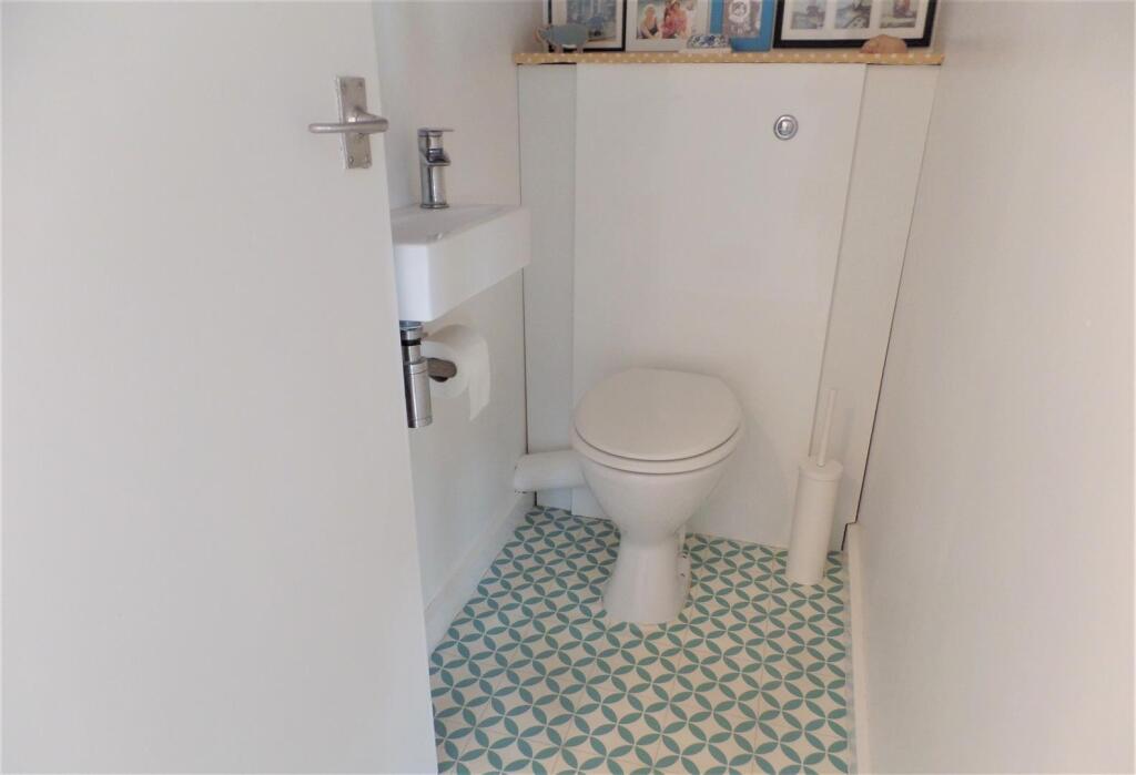cloakroom.jpg