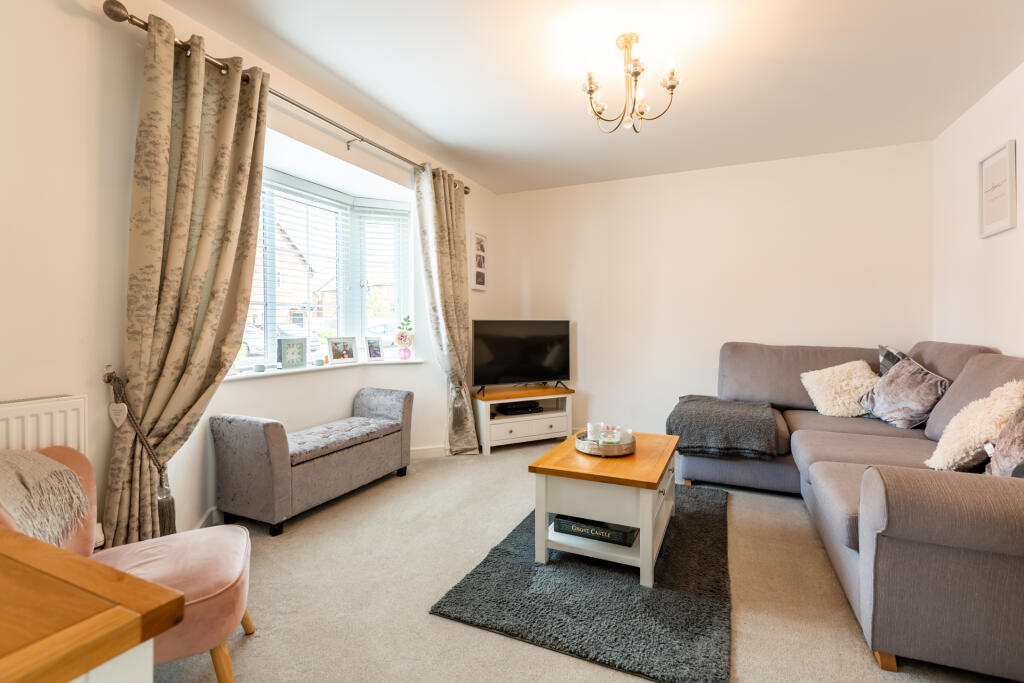 Robinson David Estate Agents 27 Cornflower Way Hig