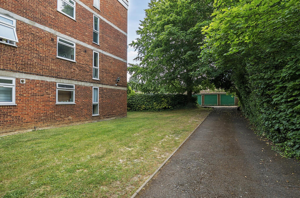 1301909-13-683d9c...