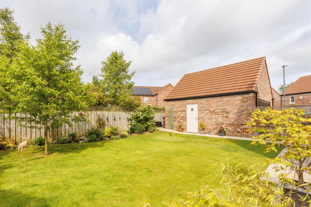 4_Farefield_Close__7.jpg