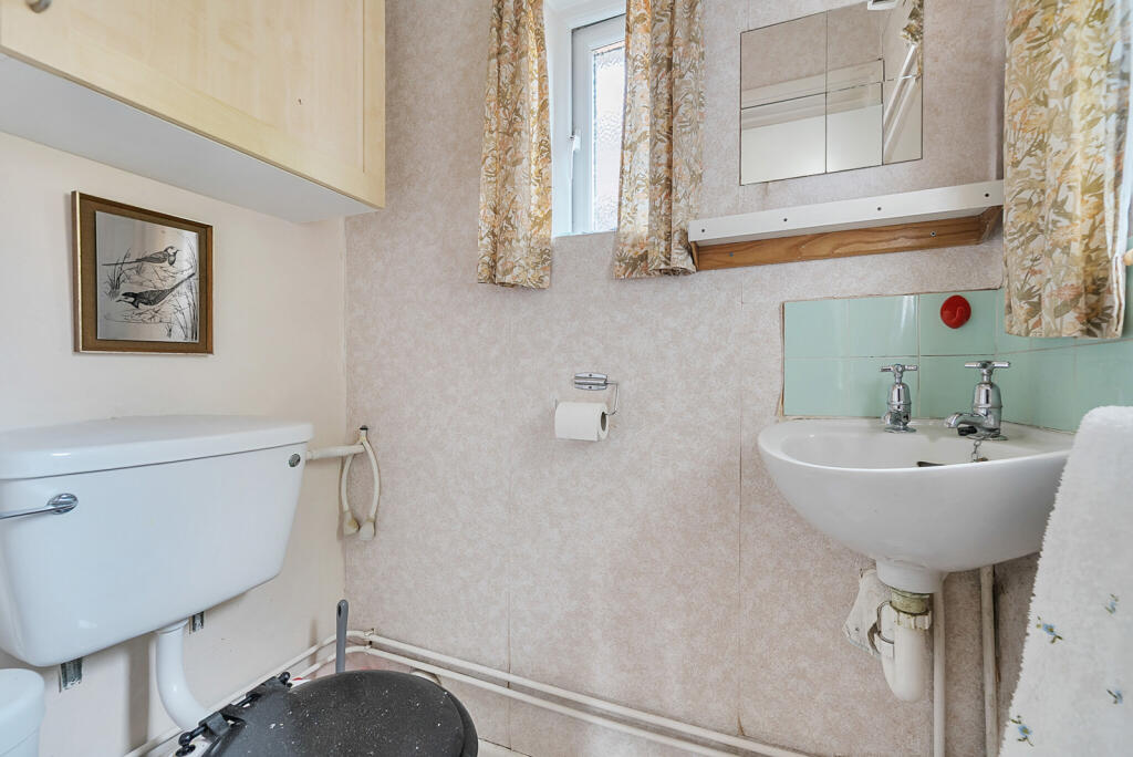 1341958-4-68a47a5...