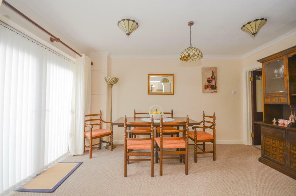 Dining room.jpg
