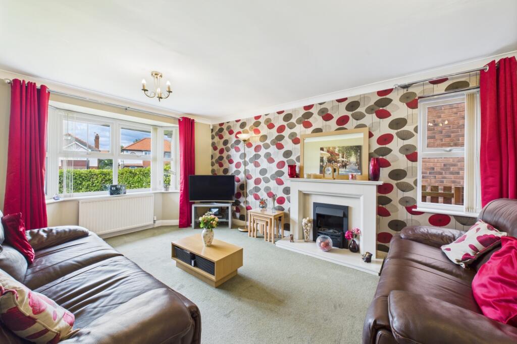 CAM03162G0-PR0305-STILL023