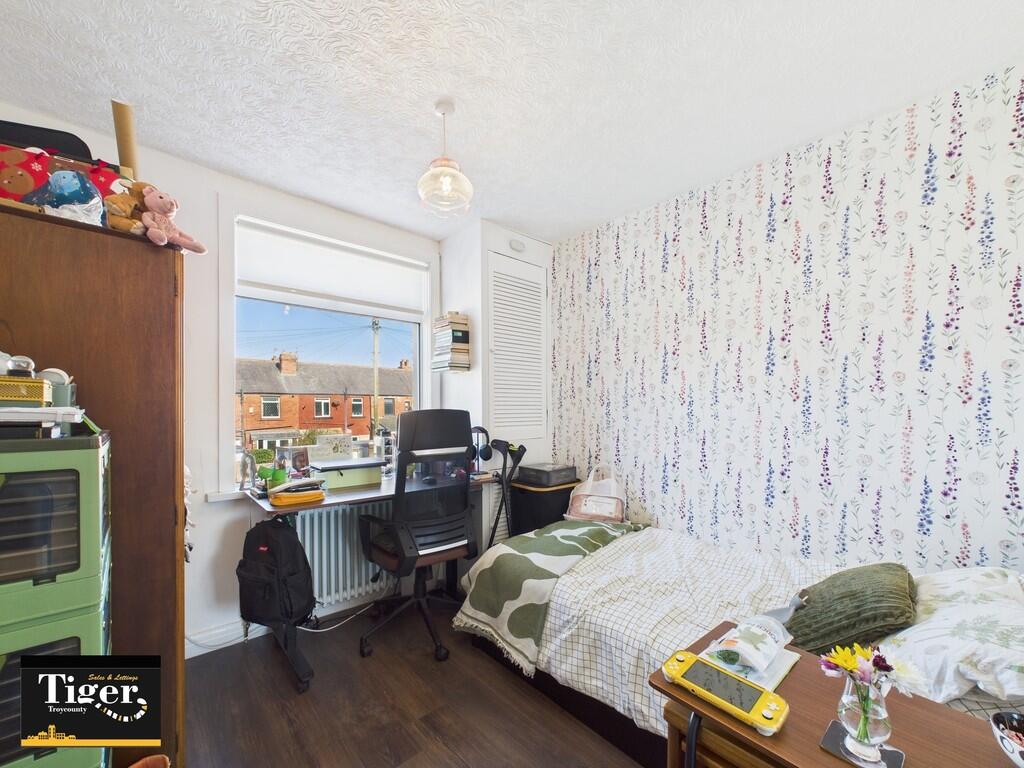 CAM02176G0-PR0518...