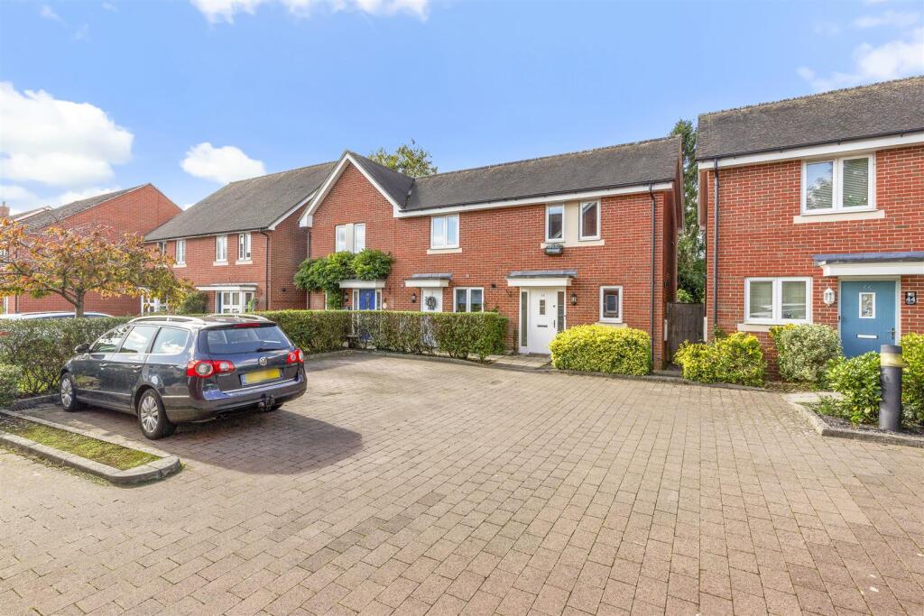 46 Milton Place, HP13 7DN-13.jpg