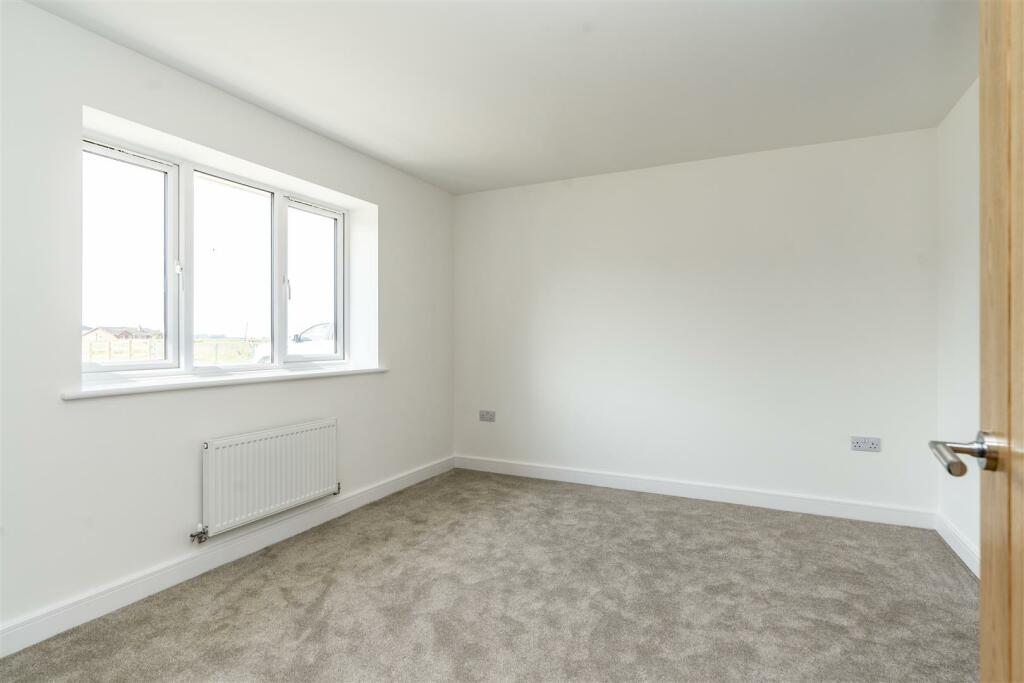 P8-Bedroom..jpg