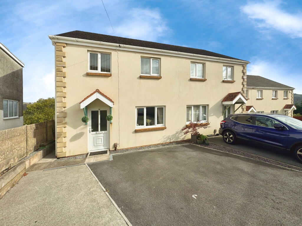Main Road, Cilfrew, Neath, SA10 8LP