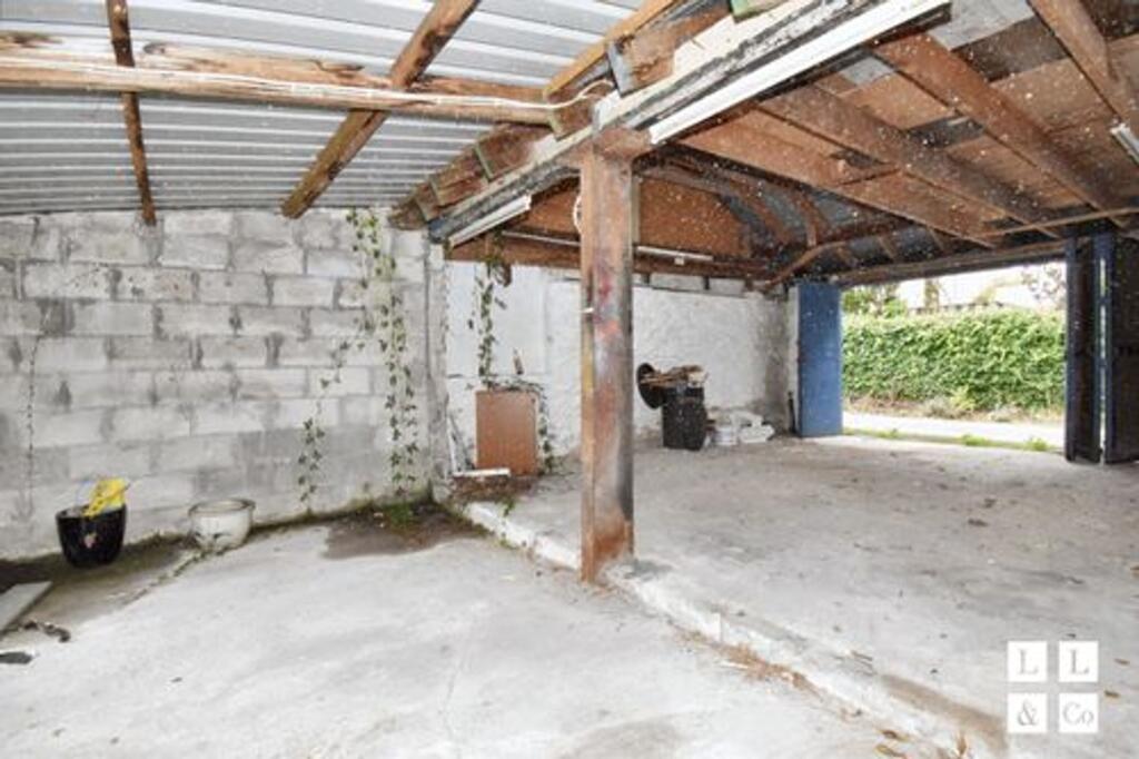 Un-used Garage / store