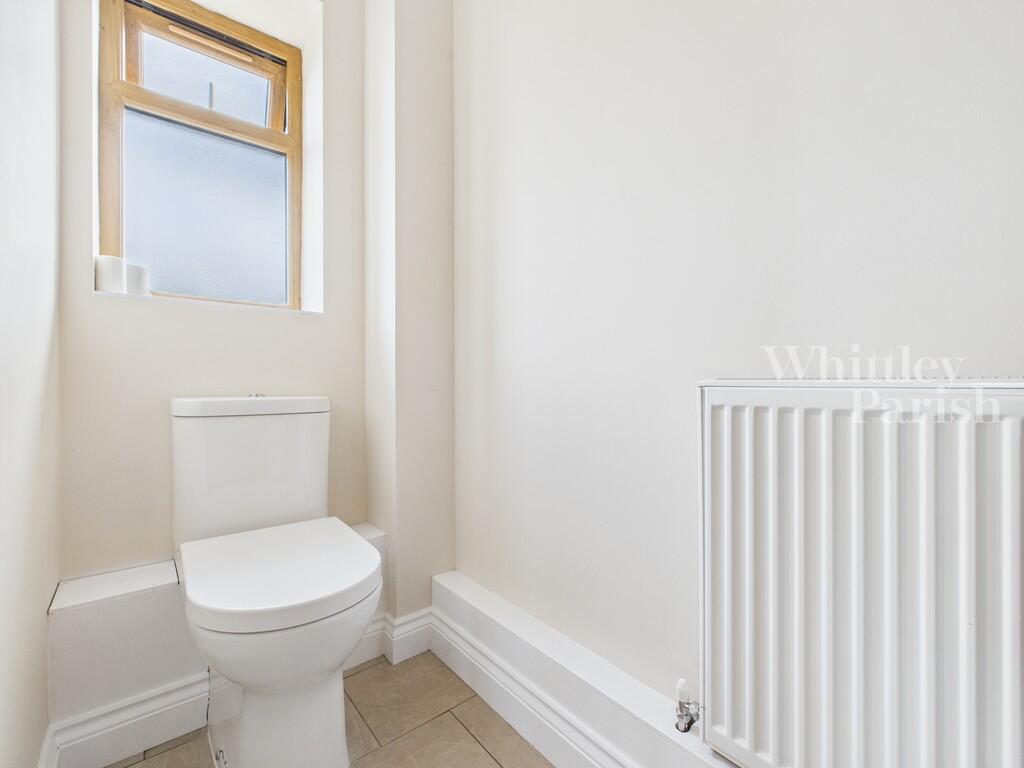 CAM04332G0-PR0484...