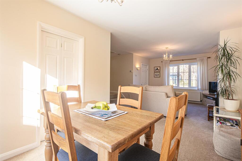 Dining through to lounge