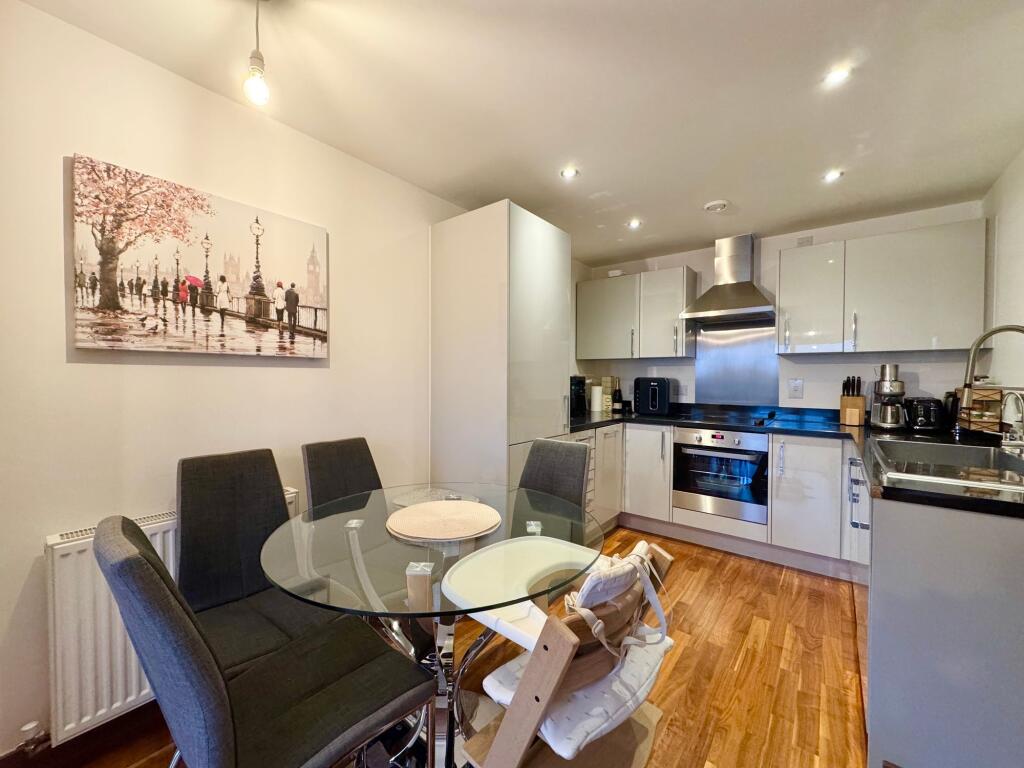 Open plan Kitchen/dining area