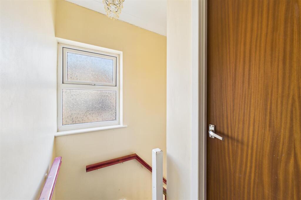 17 Pembroke Avenue, Shirehampton, Bristol BS11 9SJ