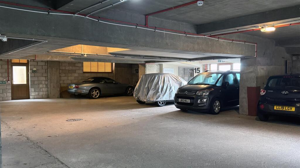 Car Garage.jpg