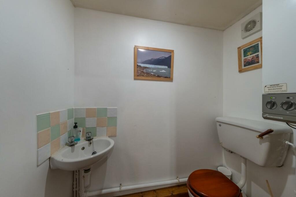 2 Gallowclough Lane-013.JPG