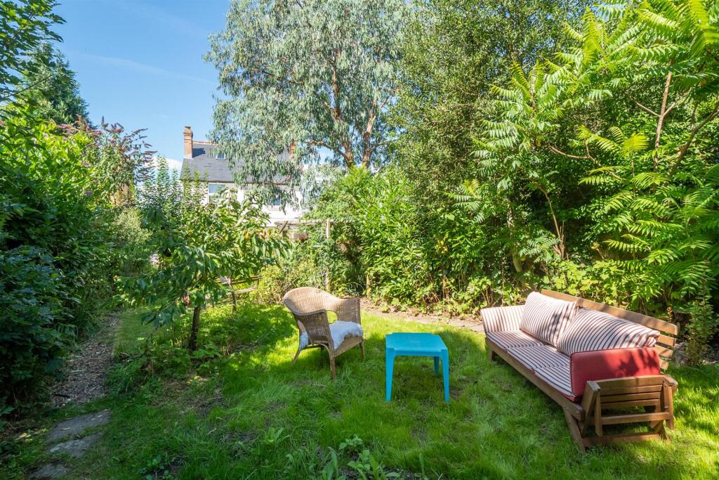 Far Rear Garden.jpg