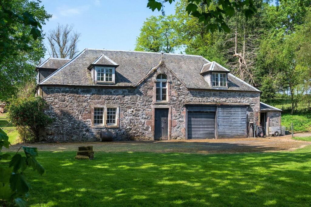 Coach House/Stables