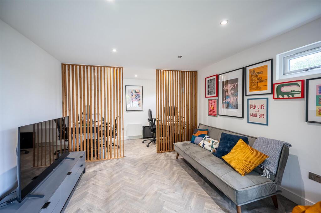 Garden Room/Office.jpg