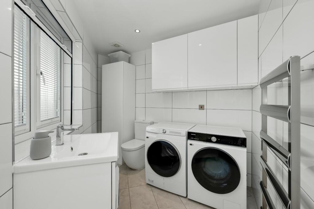 En Suite/Utility Rm